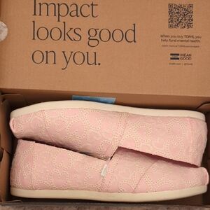 Toms Barely Pink Hearts Eyeler